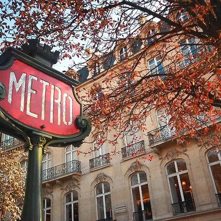 141 - Beautiful Flat Triangle D Or Champs Elysees Apartment Paris