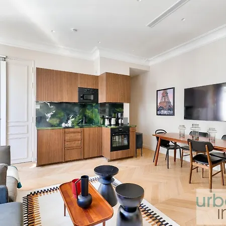 Appartamento 141 - Beautiful Flat Triangle D Or Champs Elysees *