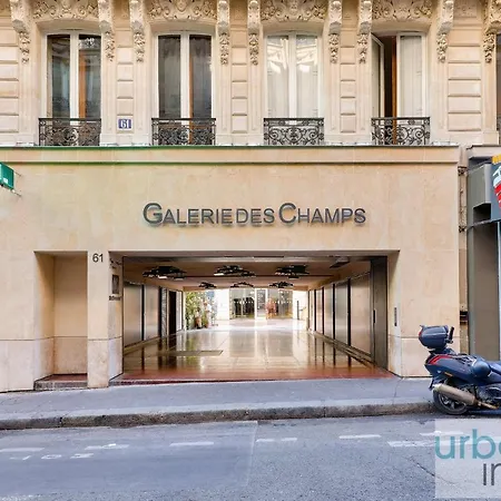 Appartamento 141 - Beautiful Flat Triangle D Or Champs Elysees Parigi