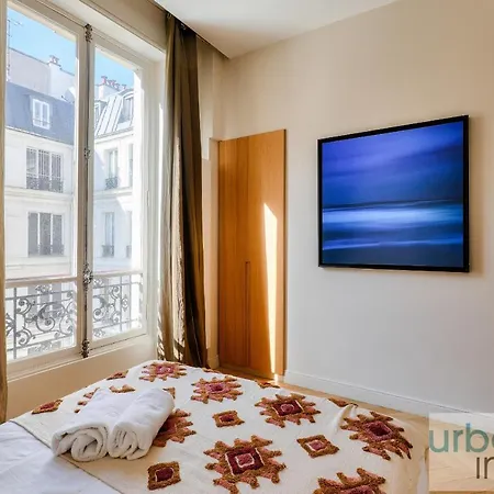141 - Beautiful Flat Triangle D Or Champs Elysees Appartamento *
